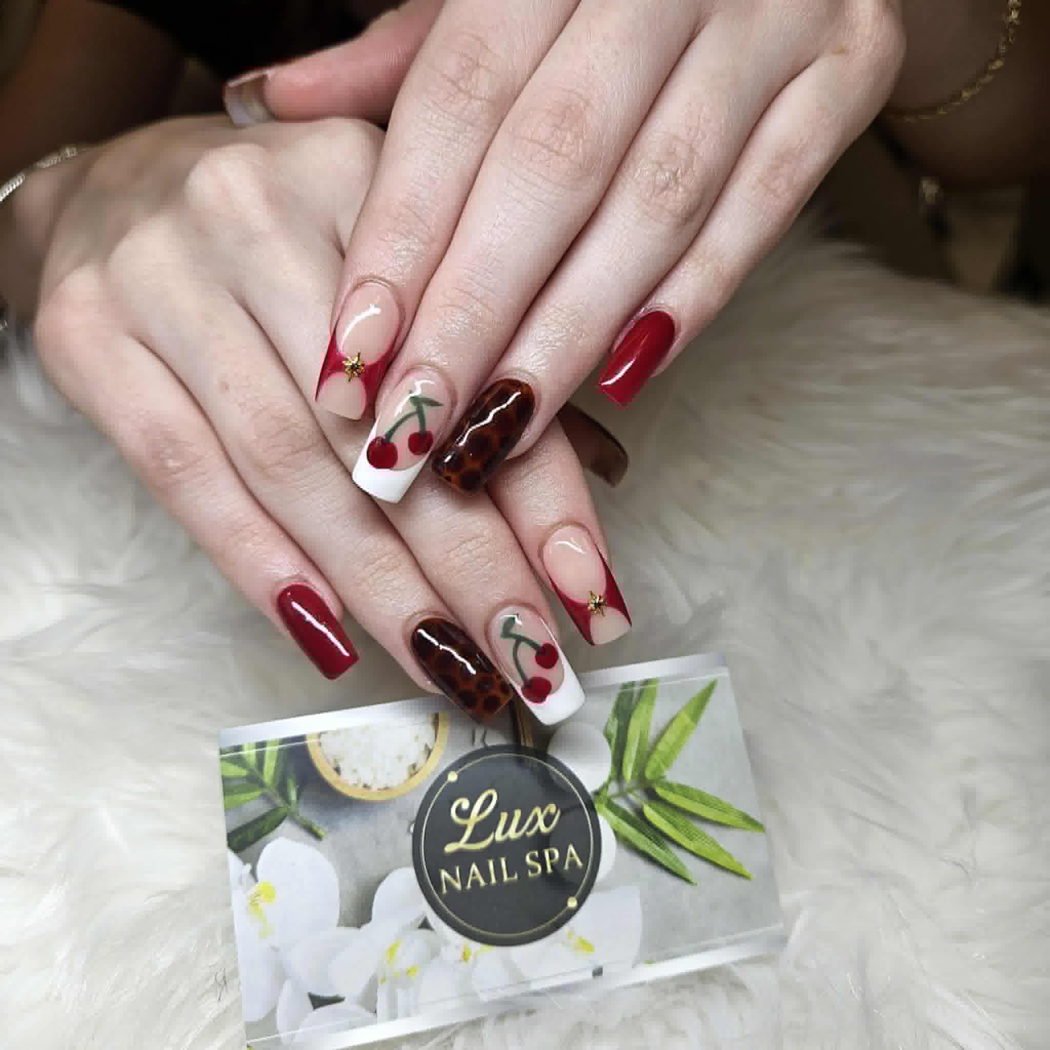 About Lux Nail Spa